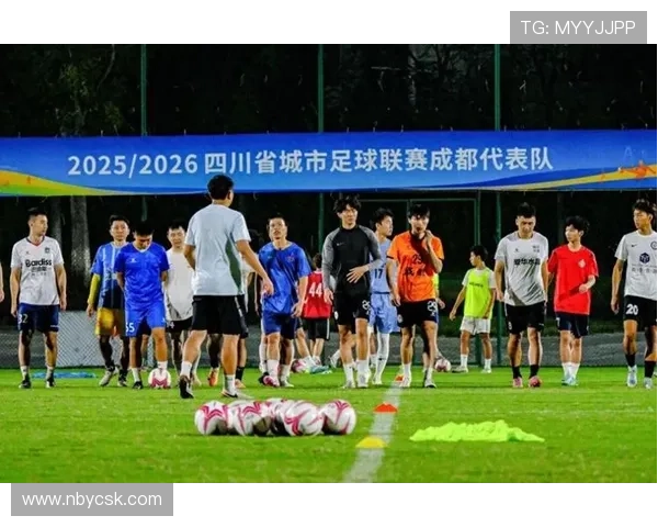 全国锦标赛回顾：成都足球队的技术风采与战术分析