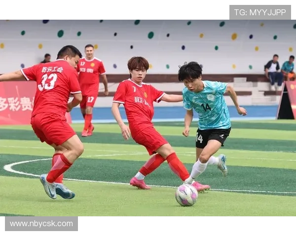 广州足球队在足球团队协作排行榜中荣登第4名展现出强大团队精神与默契配合