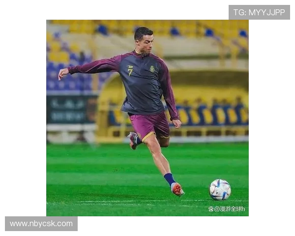 足球巨星C罗魅力无限精美海报展现传奇风采与激情瞬间 足球巨星C罗魅力无限精美海报展现传奇风采与激情瞬间