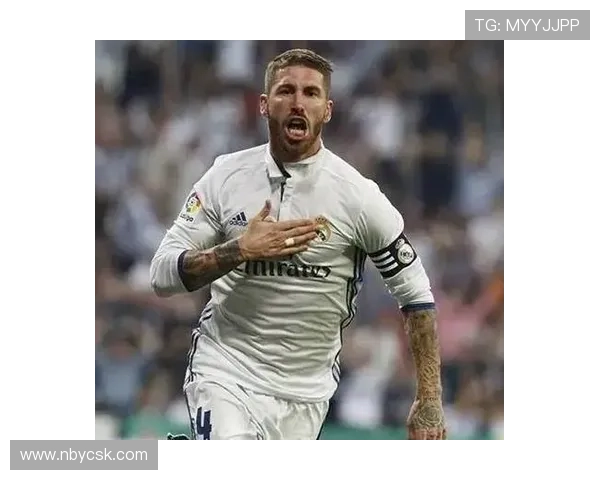 六位闻名遐迩的足球明星背后的故事与成就揭秘